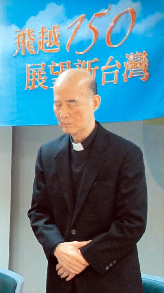 高俊明牧師為教會及台灣禱告。圖為長老教會150週年記者會。（本報資料照片）