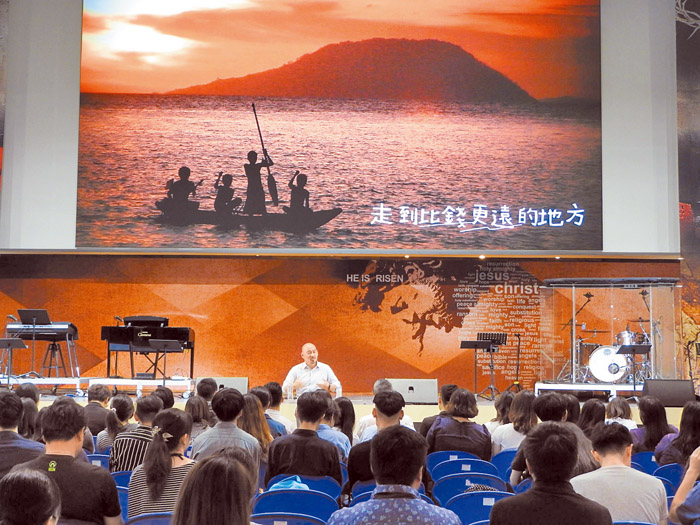陳維恩牧師在影響力工作坊中分享跨文化宣教經驗（圖／何毓芬攝影）