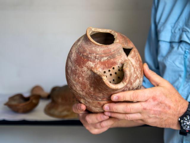 古代陶器孔隙中的酵母存活了數千年。（圖／Yaniv Berman, courtesy of the Israel Antiquities Authority）
