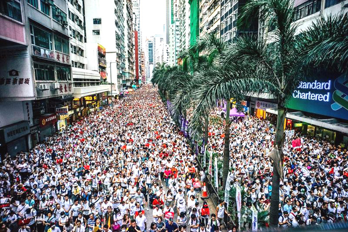 香港100多萬人遊行反修訂《逃犯條例》