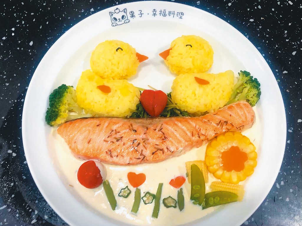 『果子‧幸福料理』卡通日式餐盒。