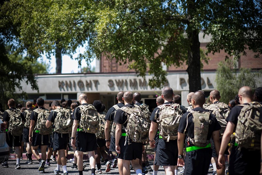 軍人到傑克森堡參加基礎訓練。（Photo by Saskia Gabriel@ Fort Jackson Public Affairs）