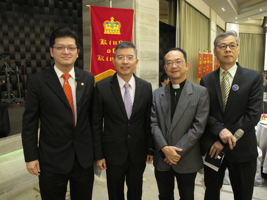 林維政會長、游本義牧師、楊啟仁牧師、張啟煒牧師合影（由左至右）