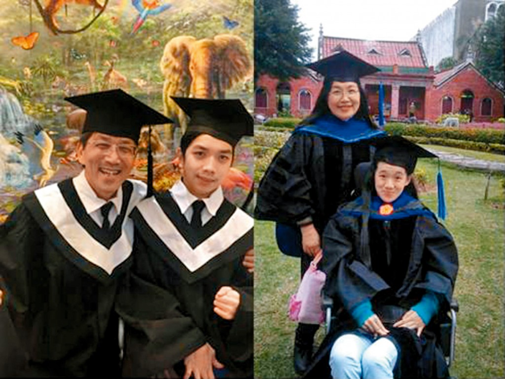 巫爸（左）陪同以諾一起從大學畢業，穿畢業袍合影。巫媽和以欣（右）從研究所畢業，穿畢業袍合影。