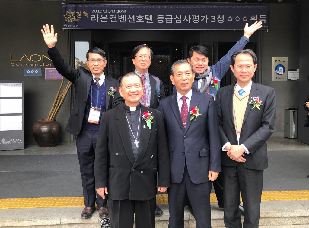 台灣使命團領隊為宣教士、三灣教會朴仁秀牧師（前排中）