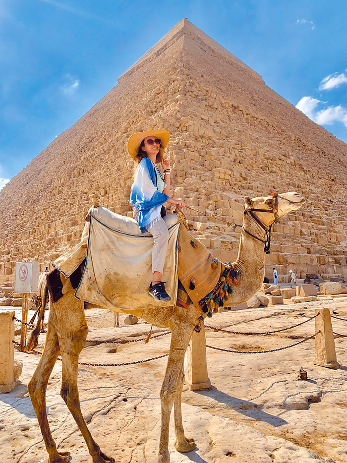 鄭予彤於去年一月獨自到埃及冒險旅遊。