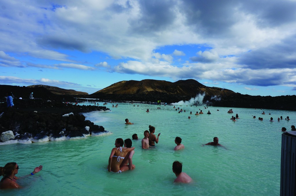 ↑冰島第一美景「藍湖溫泉」
