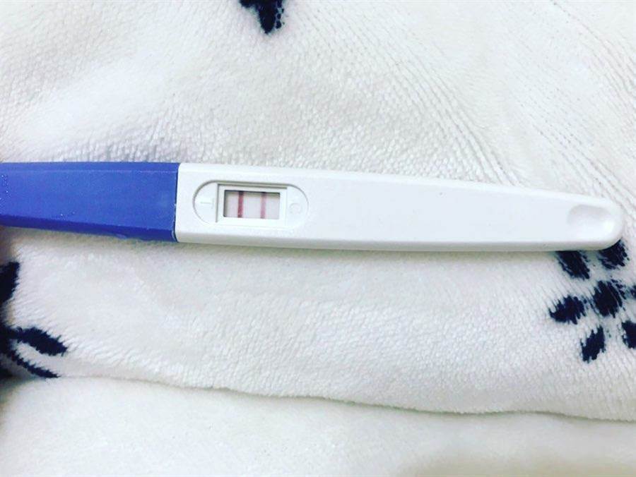馬志翔在FB公佈妻子懷孕的驗孕棒