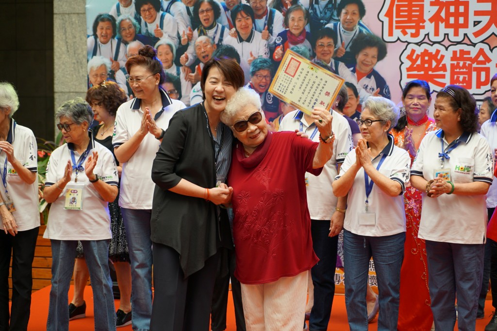 95歲的義工得獎者蘇孝蕙奶奶（高志邦攝影）