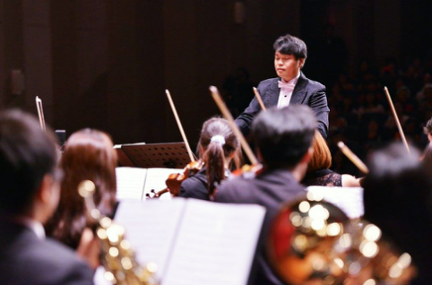 李高昌與管弦樂團共同演出。（圖／李高昌 提供）