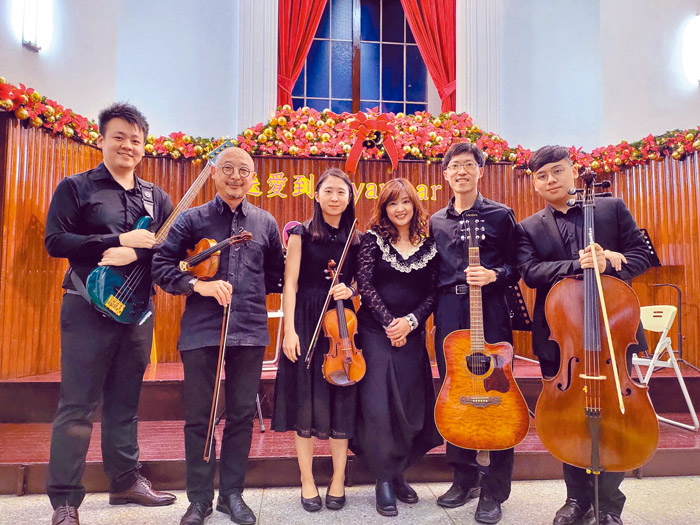 集合當代音樂大師如音樂家李季(左二)，為嘉義浸信會帶來優美的福音樂章。(取自嘉義浸信會臉書)